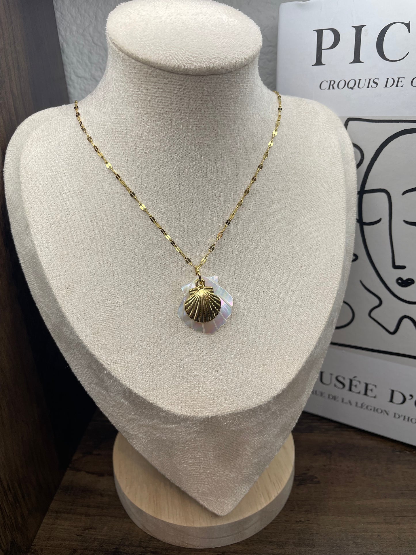 Collier Coquille